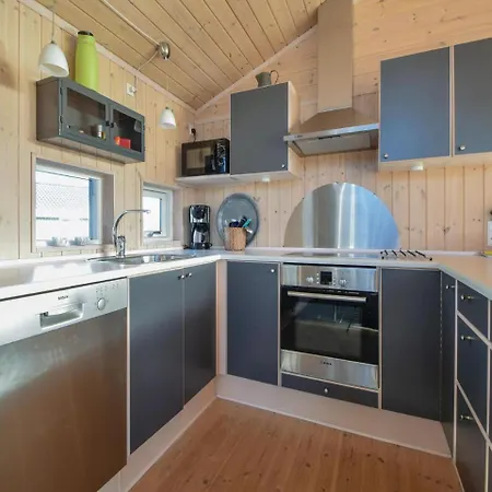 Three-bedroom Holiday In Juelsminde 度假居 *
