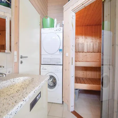 Three-bedroom Holiday In Juelsminde